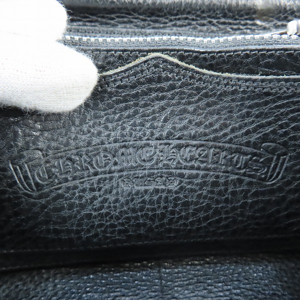 実際に弊社で買取させて頂いたCHROME HEARTS/クロムハーツ REC-F ZIP/ジップ キルテッドセメタリークロスパッチ ウォレット/長財布の画像 5枚目