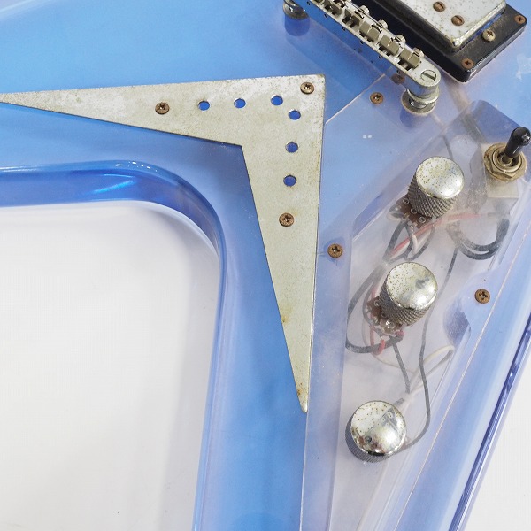 実際に弊社で買取させて頂いた★【弦無し】Mavis/メイビス フライングVタイプ アクリルボディ スケルトン エレキギターの画像 5枚目