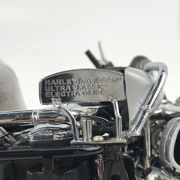 実際に弊社で買取させて頂いたFRANKLIN MINT/フランクリンミント 1/10 The 2003 ハーレーダビッドソンウルトラクラシック Electra Glideの画像 5枚目