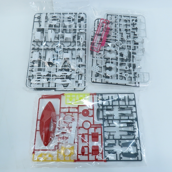 実際に弊社で買取させて頂いた【未組立】BANDAI/バンダイスピリッツ MG 1/100 ターンエーガンダム/∀/ガンプラの画像 1枚目