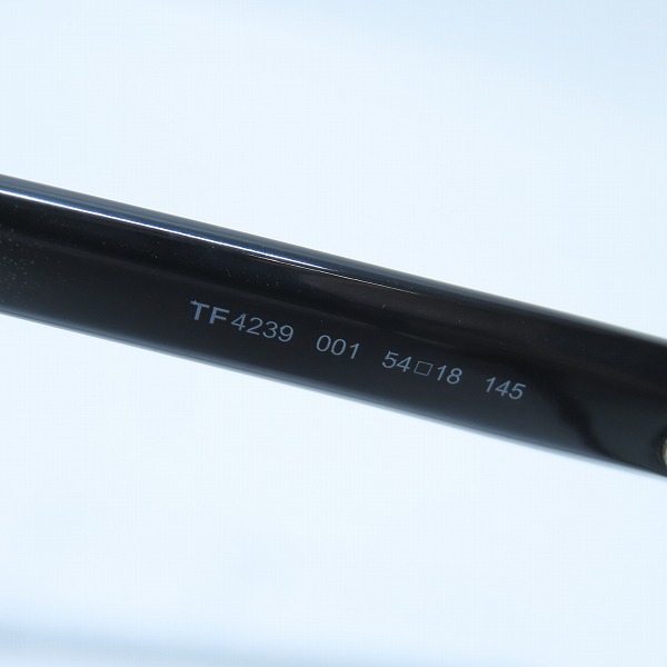 実際に弊社で買取させて頂いたTOM FORD/トムフォード 度入り眼鏡フレーム/アイウェア TF4239 001の画像 6枚目
