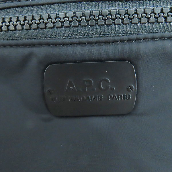 実際に弊社で買取させて頂いた【未使用】A.P.C./アーペーセー ベルトバッグ ショルダーバッグ PAAFO-H62232の画像 4枚目