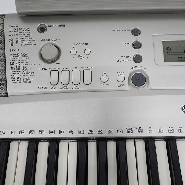実際に弊社で買取させて頂いた★YAMAHA/ヤマハ PORTATONE PSR-E303/ポータトーン 61鍵盤 ポータブルキーボード【簡易動作確認済】の画像 2枚目