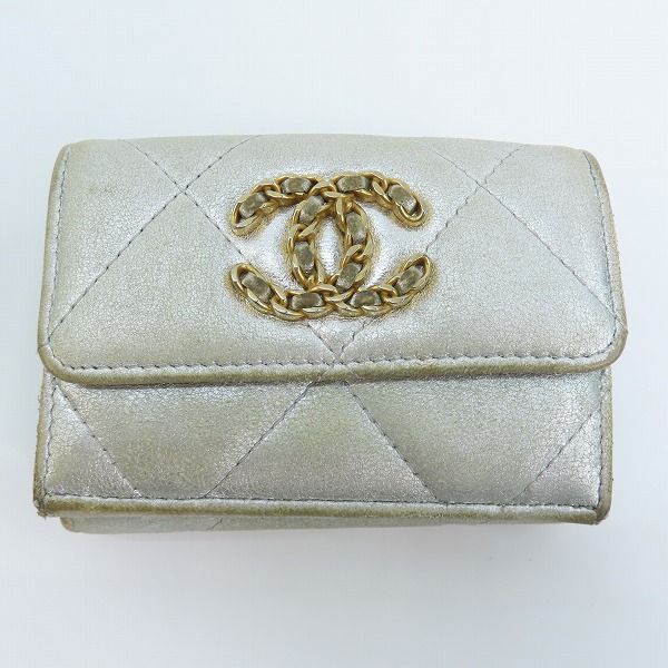 実際に弊社で買取させて頂いたCHANEL/シャネル キルティング 三つ折りコンパクトウォレット/財布
