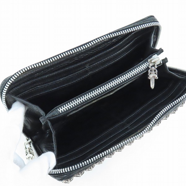 実際に弊社で買取させて頂いたCHROME HEARTS/クロムハーツ フルゼロピラミッドスタッズ REC-F ジップロングウォレットの画像 3枚目