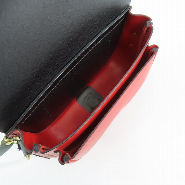 実際に弊社で買取させて頂いたHERZ/ヘルツ 50周年/50th記念 レザー ショルダーバッグ ブラック×レッドの画像 4枚目