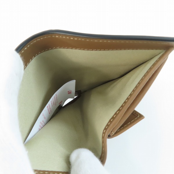 実際に弊社で買取させて頂いたMARNI/マルニ スムースカーフスキン バイフォールド ウォレット 二つ折り財布/PFMOQ14U13LV589の画像 4枚目