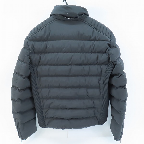 実際に弊社で買取させて頂いた【難有り】PRADA/プラダ ナイロンダウンジャケット SGH654 S142 1G99/52の画像 1枚目