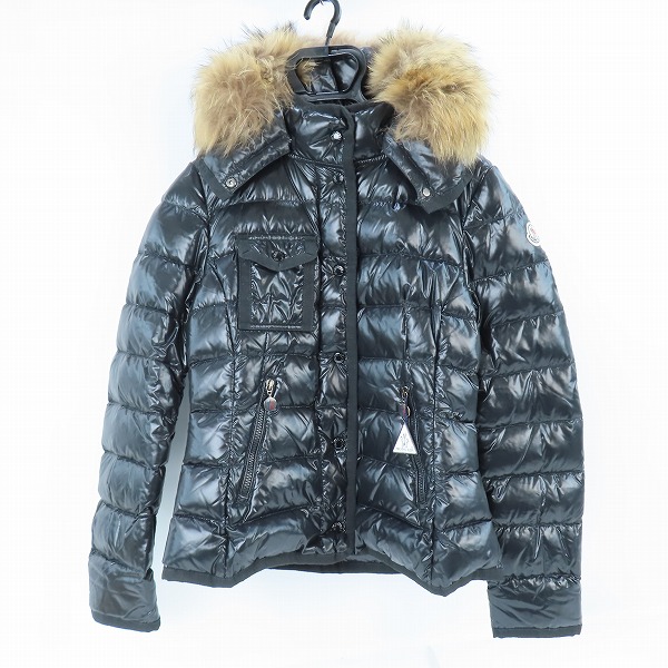 実際に弊社で買取させて頂いたMONCLER/モンクレール ARMOISE アルモワーズ ジップアップ ダウンジャケット 3209345937 15 68950/3