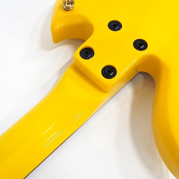 実際に弊社で買取させて頂いた★FERNANDES Burny/バーニー YH-JR.HY 2009 X Japan hideモデル イエローハート アンプ内蔵 ミニエレキギター ケース付の画像 8枚目