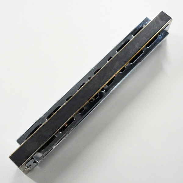 実際に弊社で買取させて頂いたM.SUZUKI/スズキ SU-21W Humming 高級ハミング 21穴 複音ハーモニカ F#Nm調 ハーモニカ ケース付きの画像 5枚目