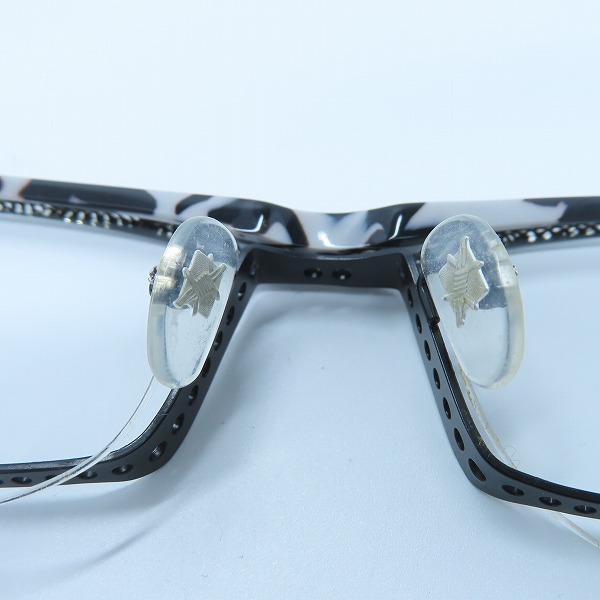 実際に弊社で買取させて頂いたLess than human/レスザンヒューマン diament メガネフレーム/アイウェアの画像 3枚目