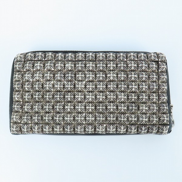 実際に弊社で買取させて頂いたCHROME HEARTS/クロムハーツ フルゼロピラミッドスタッズ REC-F ジップロングウォレット