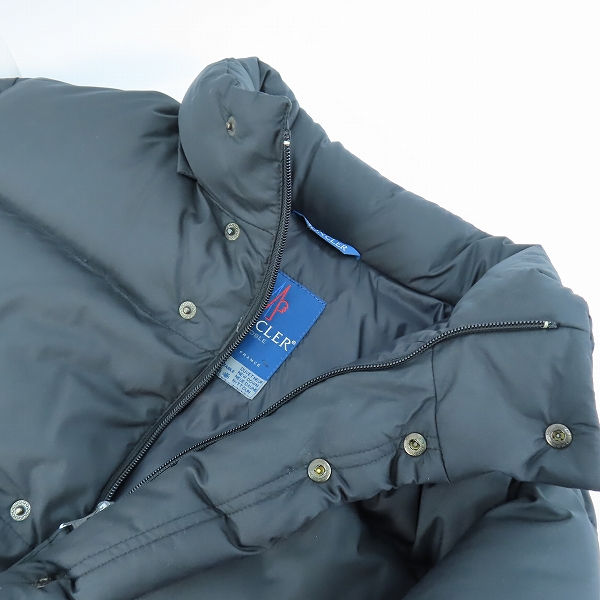 実際に弊社で買取させて頂いたMONCLER/モンクレール ダウンジャケット ブラック G32-003 D90-201/2の画像 2枚目