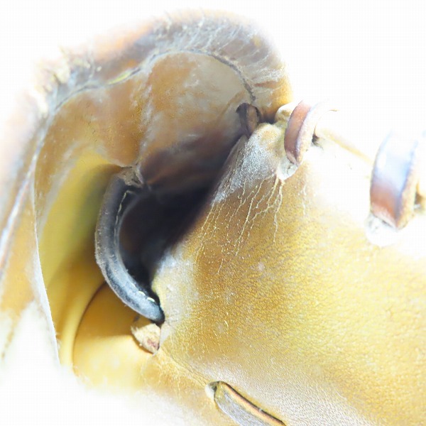 実際に弊社で買取させて頂いたHi-Gold/ハイゴールド Special Order 硬式 右投げ 内野手用 グローブ SKG-215の画像 8枚目