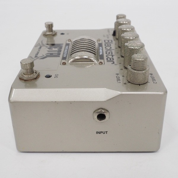 実際に弊社で買取させて頂いた【使用感有り】Blackstar/ブラックスター HT-METAL 真空管 ディストーション エフェクター ACアダプター付/動作確認済の画像 3枚目