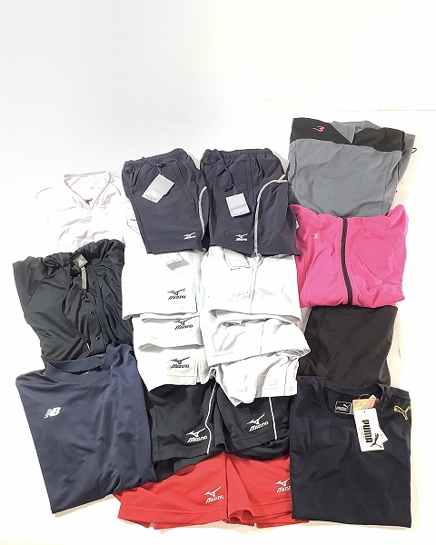 実際に弊社で買取させて頂いた【おまとめ/未使用品含む】プーマ/ミズノ/ニューバランス 等 半袖Tシャツ/レディースハーフパンツ/トレーニングウエア 他