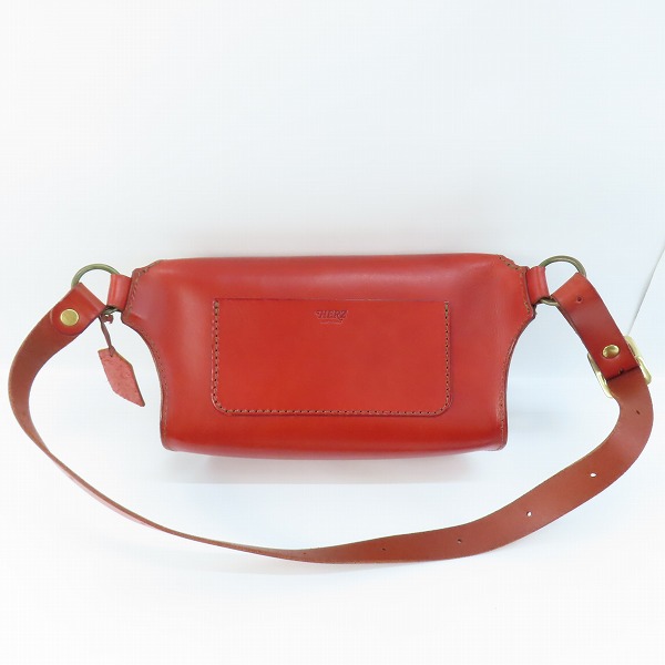 実際に弊社で買取させて頂いたHERZ/ヘルツ レザー ショルダーバッグ レッドの画像 1枚目