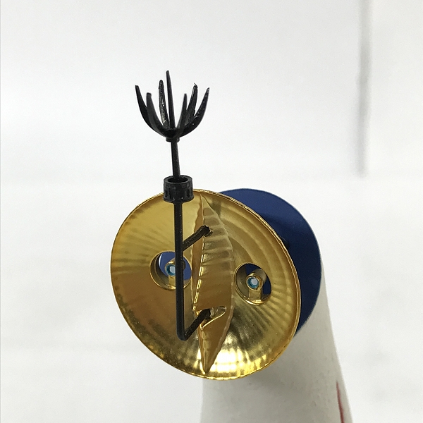 実際に弊社で買取させて頂いたKAIYODO/海洋堂  太陽の塔 岡本太郎 1/350スケール ソフトビニール製 塗装済み完成モデル フィギュアの画像 5枚目