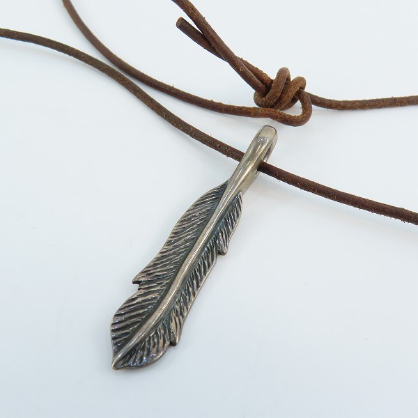 実際に弊社で買取させて頂いたBWL/Bill Wall Leather/ビルウォールレザー フェザー ペンダントトップ