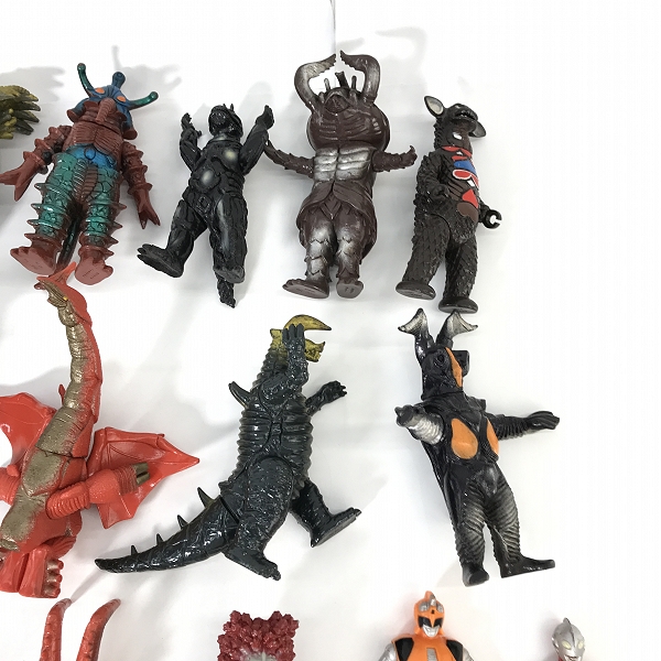 実際に弊社で買取させて頂いた【おまとめ】BANDAI/バンダイ ウルトラマン/仮面ライダー 他 メフィラス星人/バルタン星人/セットン 等 ソフビ/フィギュア の画像 2枚目