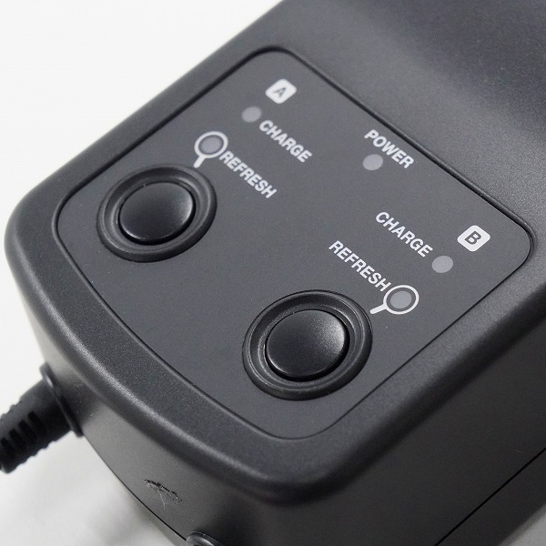 実際に弊社で買取させて頂いたCanon/キャノン NC-E2 Ni-MH CHARGER ニッケル水素チャージャー 充電器 動作確認済みの画像 4枚目