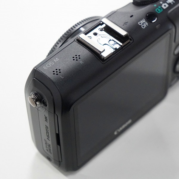 実際に弊社で買取させて頂いたCanon/キャノン DS126391 EOS M デジタル ミラーレス一眼カメラ ボディ 動作未確認の画像 3枚目