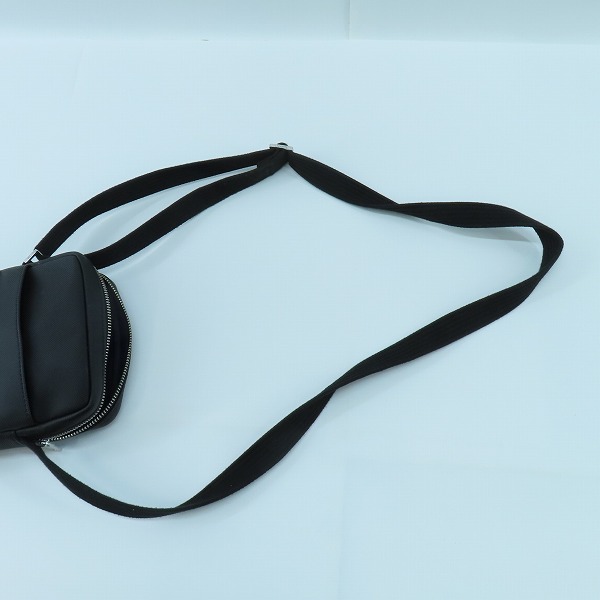 実際に弊社で買取させて頂いたLACOSTE/ラコステ ラバーロゴ スマートフォンホルダー/ショルダーバッグ F2310 PKの画像 6枚目
