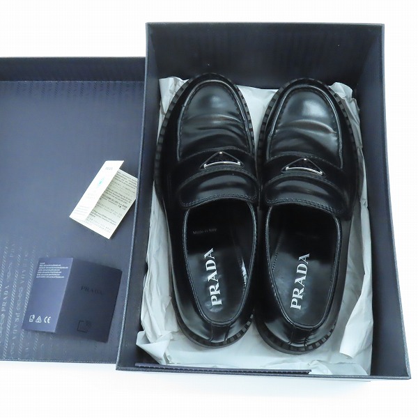 実際に弊社で買取させて頂いたPRADA/プラダ トライアングルロゴプレート チョコレートブラッシュドレザーローファーシューズ 2DE127/9.5の画像 8枚目