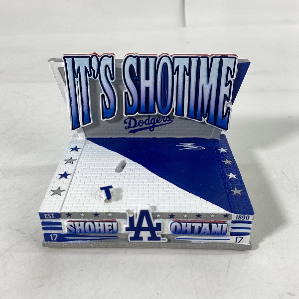 実際に弊社で買取させて頂いたFOCO PLAYER BOBBLE ボブルヘッド ロサンゼルス・ドジャース 大谷翔平 入団記者会見 首振り フィギュアの画像 3枚目