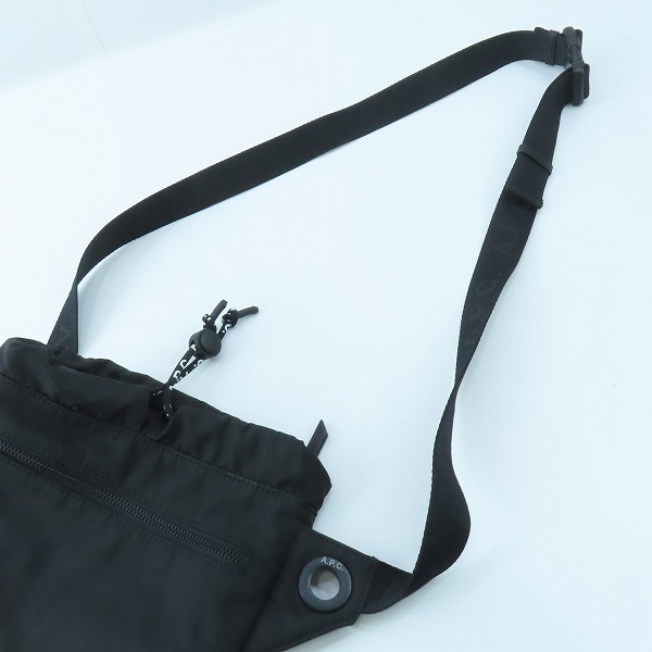 実際に弊社で買取させて頂いたA.P.C/アーペーセー BANANE RESET/バナーヌリセット ボディバッグ/ウエストバッグ PSAHX H62214の画像 3枚目