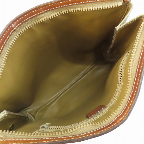 実際に弊社で買取させて頂いたCELINE/セリーヌ ロゴ マカダム柄 クラッチバッグの画像 3枚目