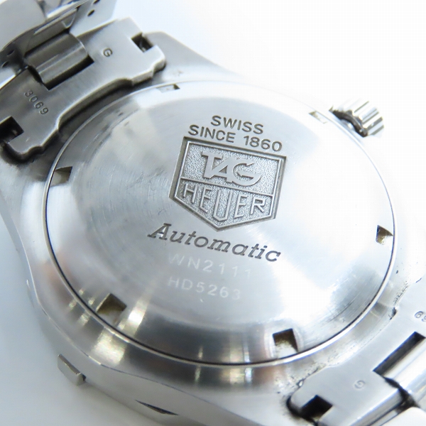実際に弊社で買取させて頂いた【ジャンク】TAG HEUER/タグホイヤー 2000エクスクルシーブ オートマチック AUTOMATIC 200M 黒文字盤 腕時計 WN2111 の画像 4枚目