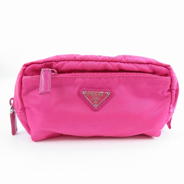 実際に弊社で買取させて頂いたPRADA/プラダ 三角ロゴプレート ポーチ