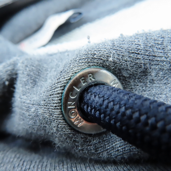 実際に弊社で買取させて頂いた【JPタグ】MONCLER/モンクレール MAGLIA プルオーバーパーカー グレー F20918G74610/XLの画像 8枚目