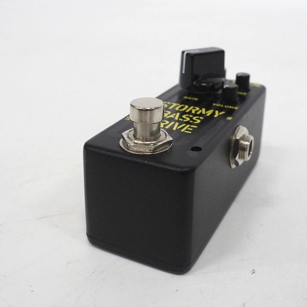 実際に弊社で買取させて頂いた【美品】EWS/エンジニアリング ワーク ストア Stormy Bass Drive ベース用オーバードライブ エフェクター/動作確認済の画像 2枚目