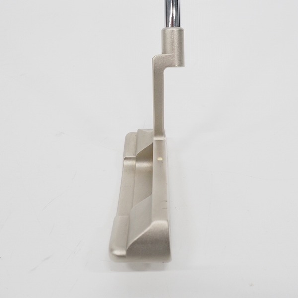 実際に弊社で買取させて頂いたScotty Cameron/スコッティキャメロン タイガー・ウッズ 2000 USオープン 272本限定パター 34.25インチ ヘッドカバー付の画像 4枚目