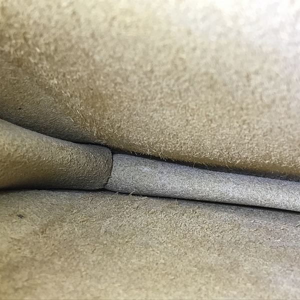 実際に弊社で買取させて頂いたMARNI/マルニ 型抜き クラッチバッグ/セカンドバッグ レザーの画像 6枚目