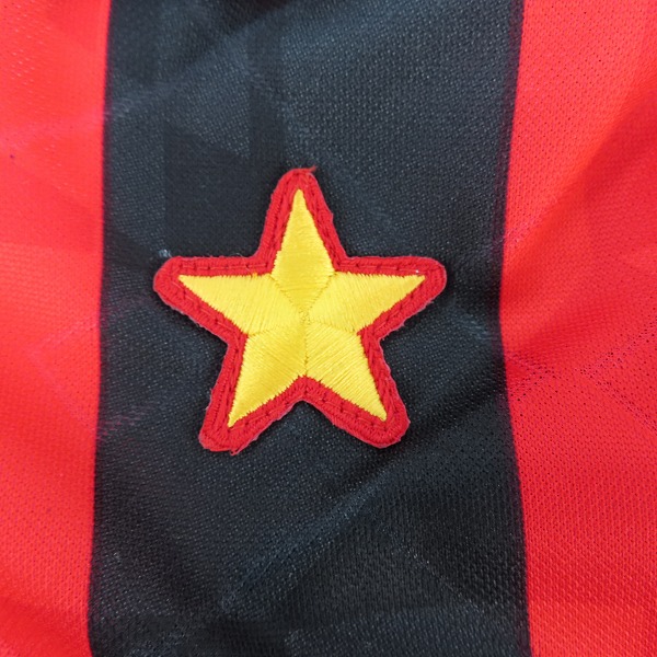 実際に弊社で買取させて頂いたlotto/ロット 94/95 ACミラン ロベルト・バッジョ #18 ホーム 長袖ユニフォーム/Lの画像 3枚目