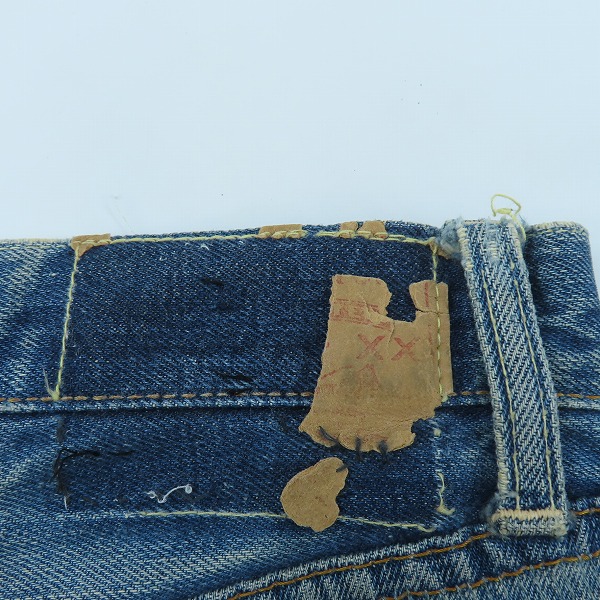 実際に弊社で買取させて頂いたLEVI'S/リーバイス ヴィンテージ 501 66前期 ボタン裏刻印6/点々/Vステッチ ボタンフライデニムパンツの画像 2枚目