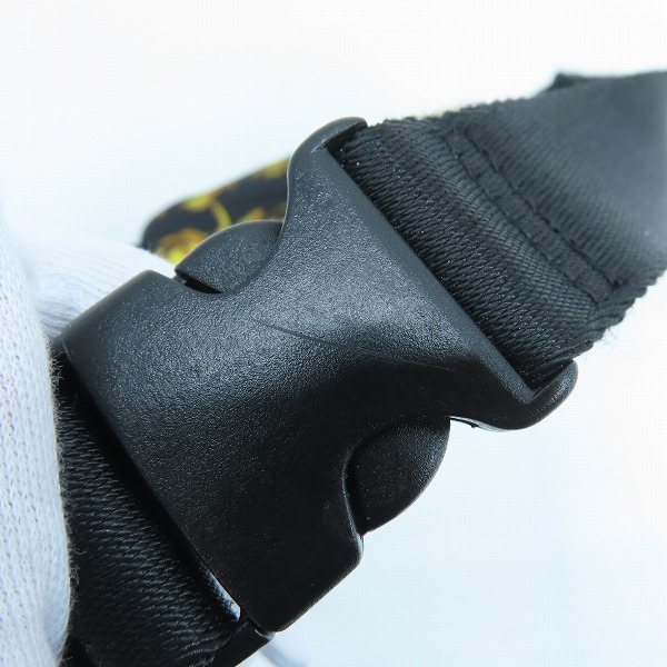 実際に弊社で買取させて頂いたVERSACE JEANS COUTURE/ヴェルサーチジーンズクチュール クロスボディバッグ 72YA4B9Oの画像 7枚目