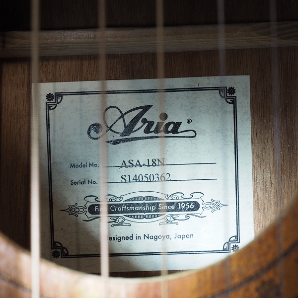 実際に弊社で買取させて頂いた★Aria/アリア ASA-18 N ミニアコースティックギター/アコギ ソフトケース付の画像 4枚目