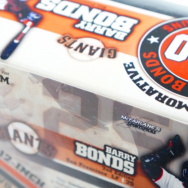実際に弊社で買取させて頂いた(1)【未開封】McFARLANE TOYS/マクファーレントイズ ジャイアンツ BARRY BONDS 700号ホームラン記念 フィギュアの画像 4枚目