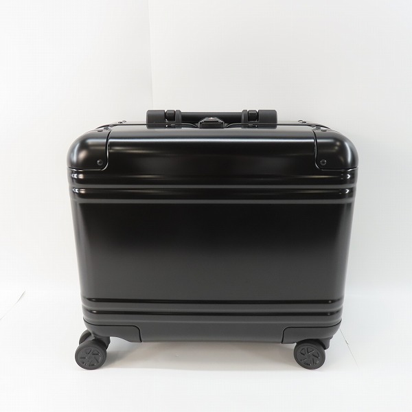 実際に弊社で買取させて頂いたZERO HALLIBURTON/ゼロハリバートン Classic Aluminum 3.0 機内持ち込みキャリーケース  944010001