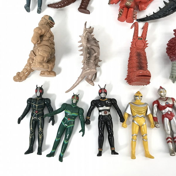 実際に弊社で買取させて頂いた【おまとめ】BANDAI/バンダイ ウルトラマン/仮面ライダー 他 メフィラス星人/バルタン星人/セットン 等 ソフビ/フィギュア の画像 3枚目