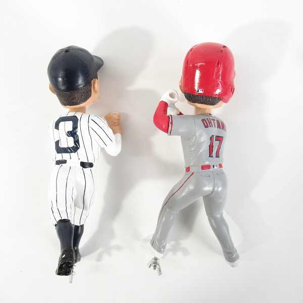 実際に弊社で買取させて頂いたFOCO DUAL BOBBLE  ボブルヘッド ヤンキース ベーブ・ルース/エンゼルス 大谷翔平 100 Years Later 首振り フィギュアの画像 2枚目