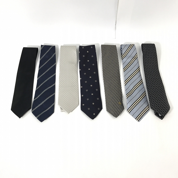 実際に弊社で買取させて頂いた【おまとめ】ヴェルサーチ/アルマーニ/バーバリー 等 ネクタイ