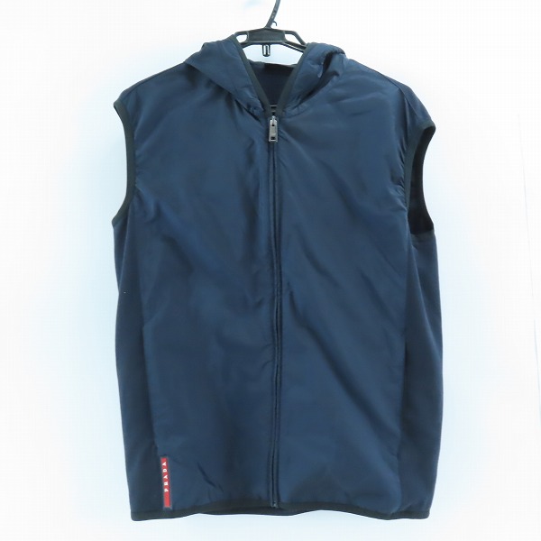 実際に弊社で買取させて頂いた【JPタグ】PRADA/プラダ ナイロン切替 ジップアップ フーディーベスト SJG55/XL