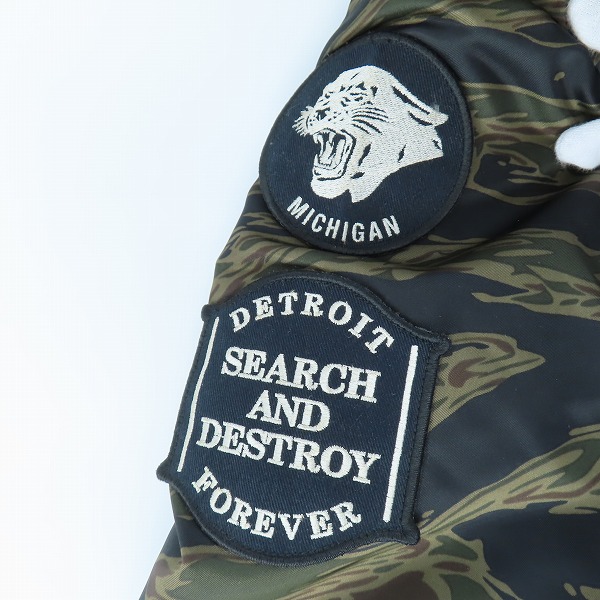 実際に弊社で買取させて頂いたHYSTERIC GRAMOUR/ヒステリックグラマー プリマロフト タイガーカモ N-3B フライトジャケット 4AC-0293/Lの画像 7枚目