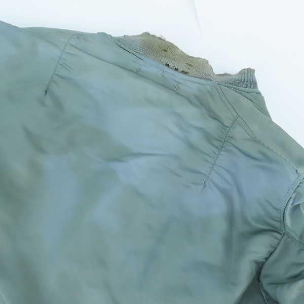 実際に弊社で買取させて頂いた【ジャンク/ノーブランド扱い】ヴィンテージ/ビンテージ/初期型2ndタイプCROWNジップ MA-1ジャケット の画像 5枚目